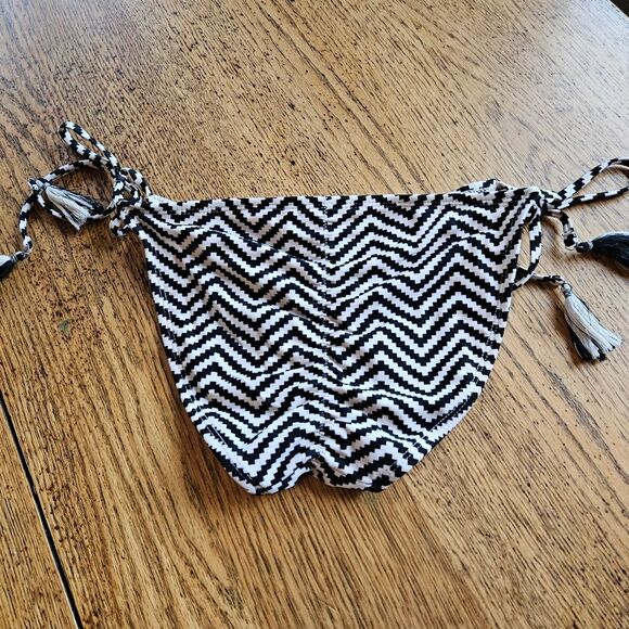 Xhilaration Chevron Stripe Bikini Bottoms Pink Tan Black Juniors M Scoop Tie - Picture 7 of 7